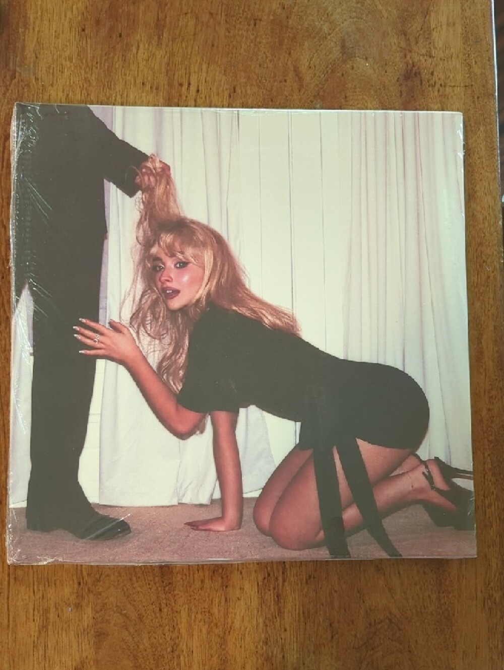Sabrina Carpenter Man's Best Friend Standard LP  SIGNED  Brand New Sealed - Picture 5 of 8